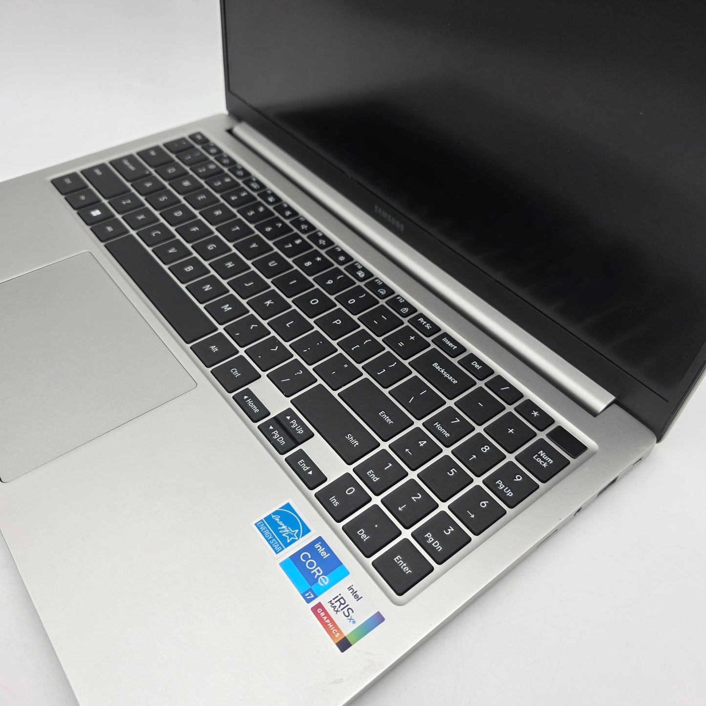 Samsung Galaxy Book NP750TDA 16" i7-1165G7 2.8GHz 16GB RAM 512GB SSD