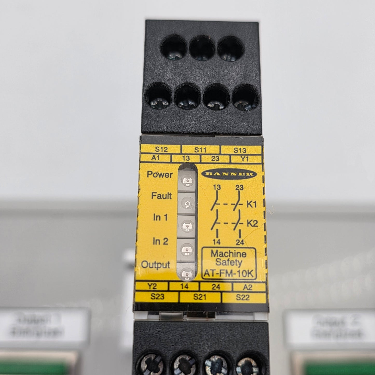 Banner Duo-Touch Two-Hand Control Kit Safety Relay AT-FM-10K