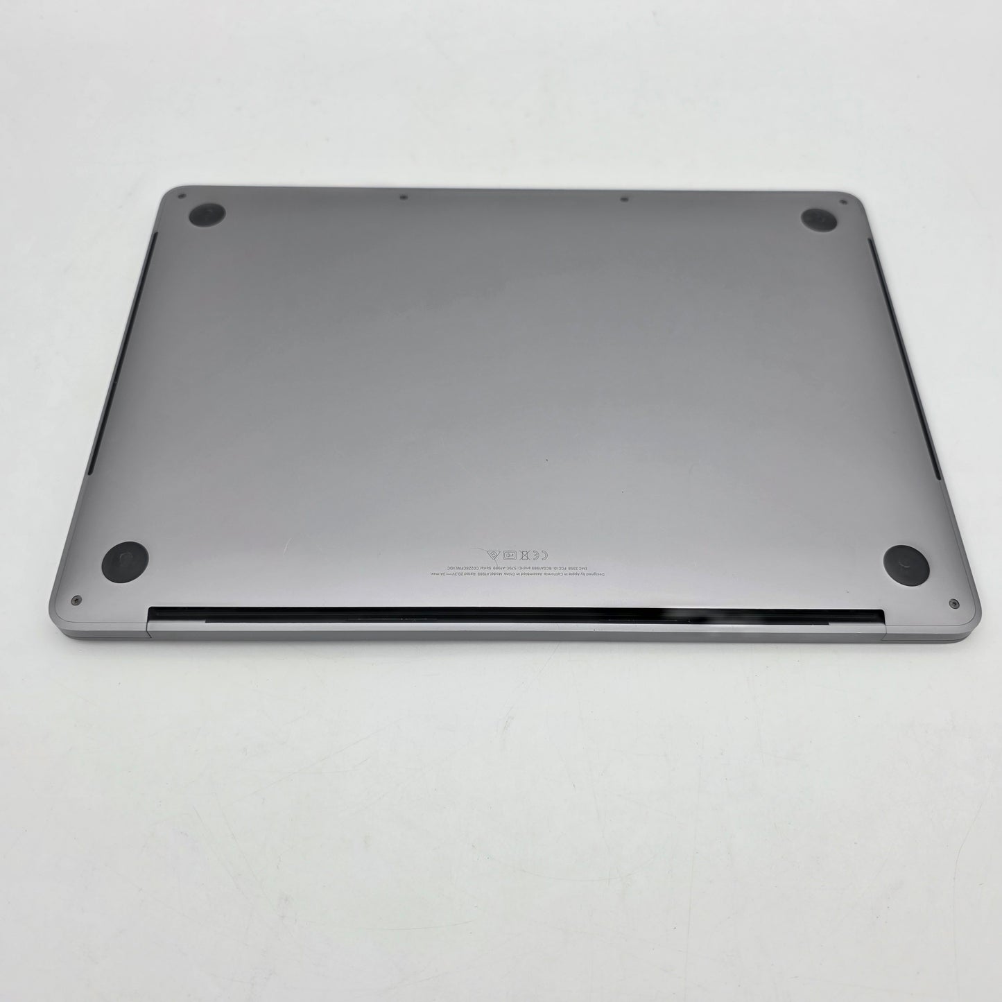 2018 Apple MacBook Pro 13.3" i5 1.7GHz 8GB RAM 256GB SSD Silver A1989