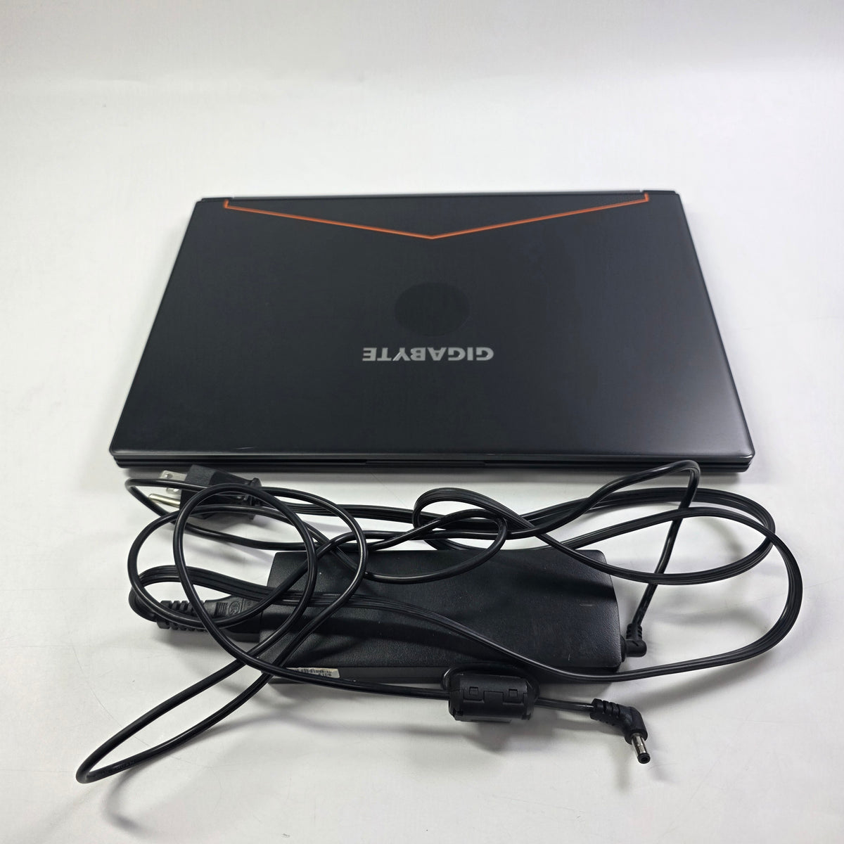 Gigabyte Aero 15 15.3 i7-7700HQ 2.8GHz 16GB RAM 512GB SSD GeForce GTX 1060