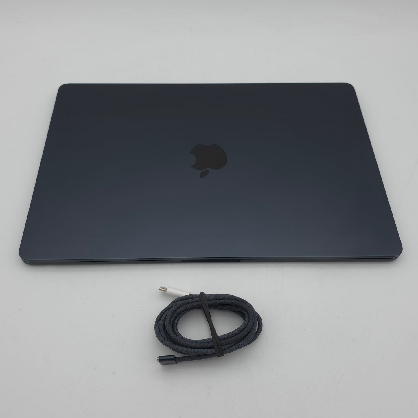 2025 Apple MacBook Air 15" M4 16GB RAM 512GB SSD MW1M3LL/A