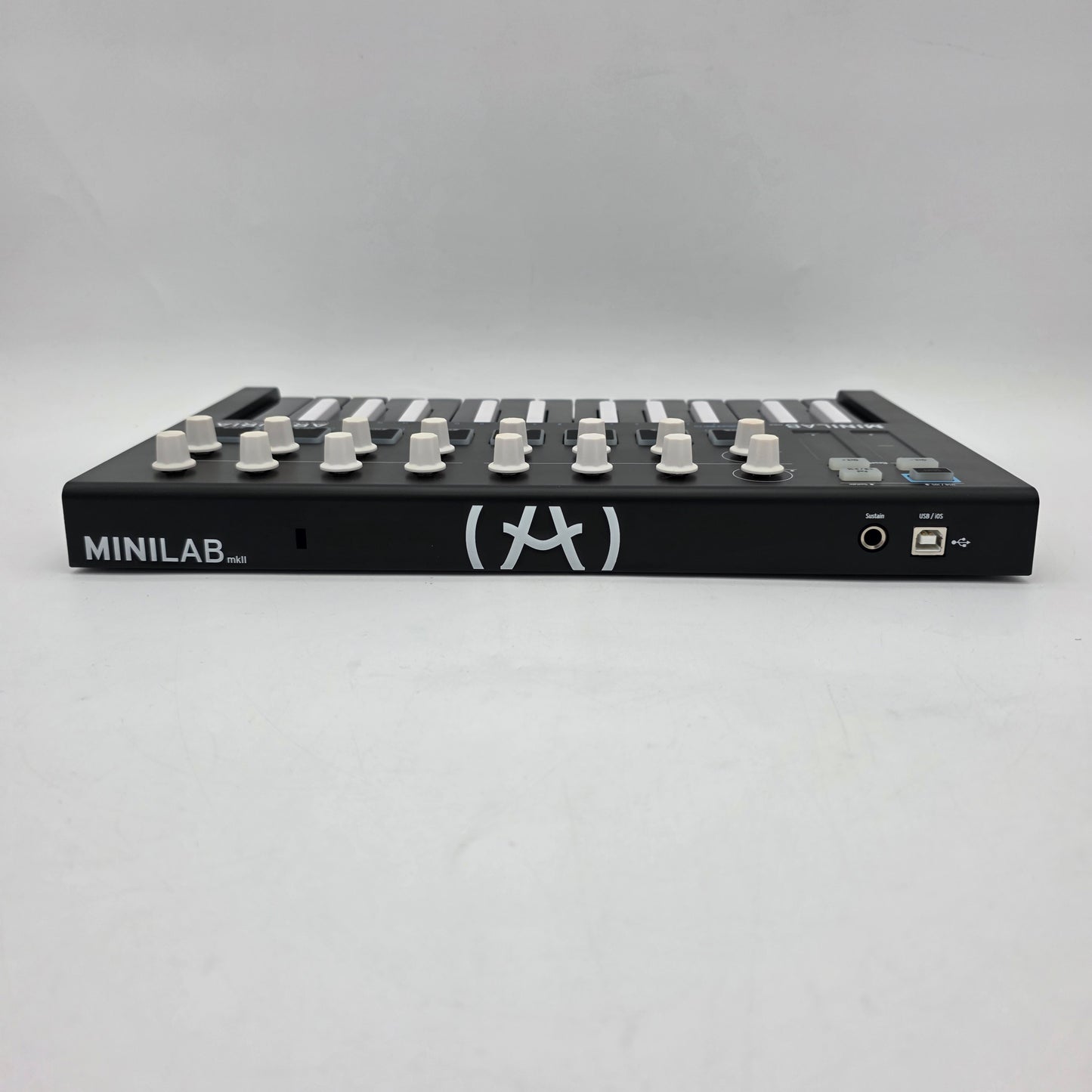 Arturia Minilab Universal Midi Controller MKII