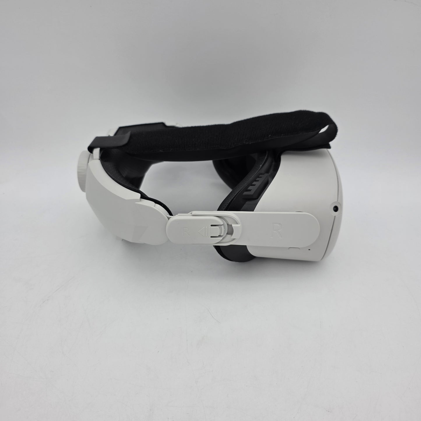 Oculus Quest 2 64GB Standalone All-in-One VR Headset KW49CM