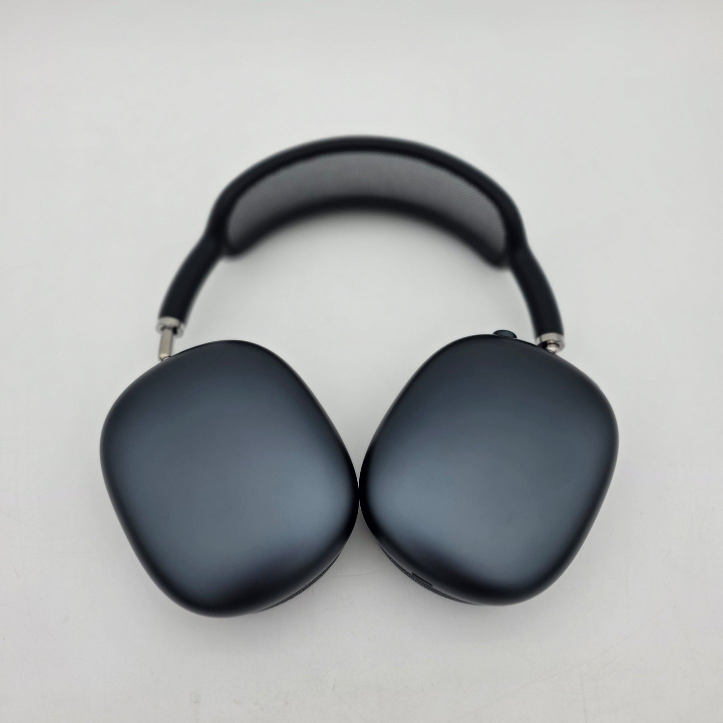Apple AirPods Max USB-C Wireless Over-Ear Headphones Midnight MWW43AM/A