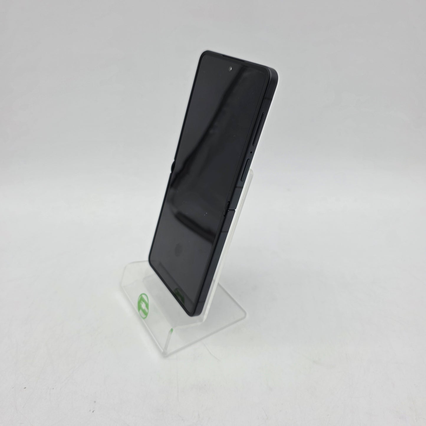 Unlocked Samsung Galaxy Z Flip 7 12GB RAM 512GB SM-F766U1 Absolute Black