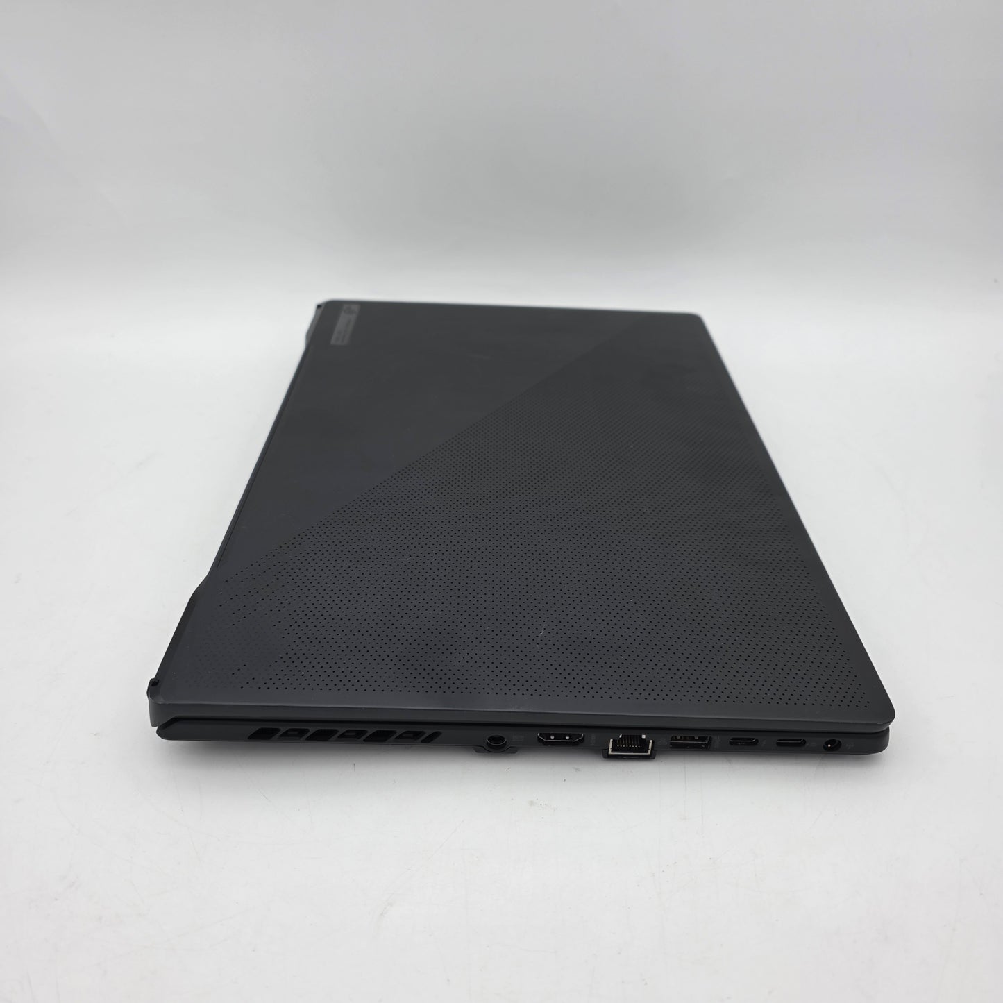 Asus ROG Zephyrus M16 GU603Z 16" i9-12900H 2.5GHz 16GB RAM 1TB SSD