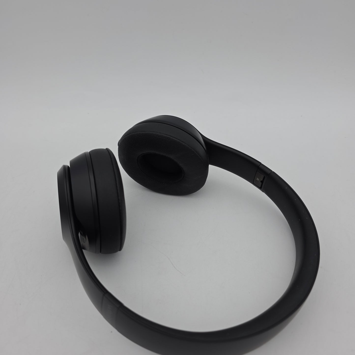 Beats Solo3 Wireless On-Ear Bluetooth Headphones Black A1796