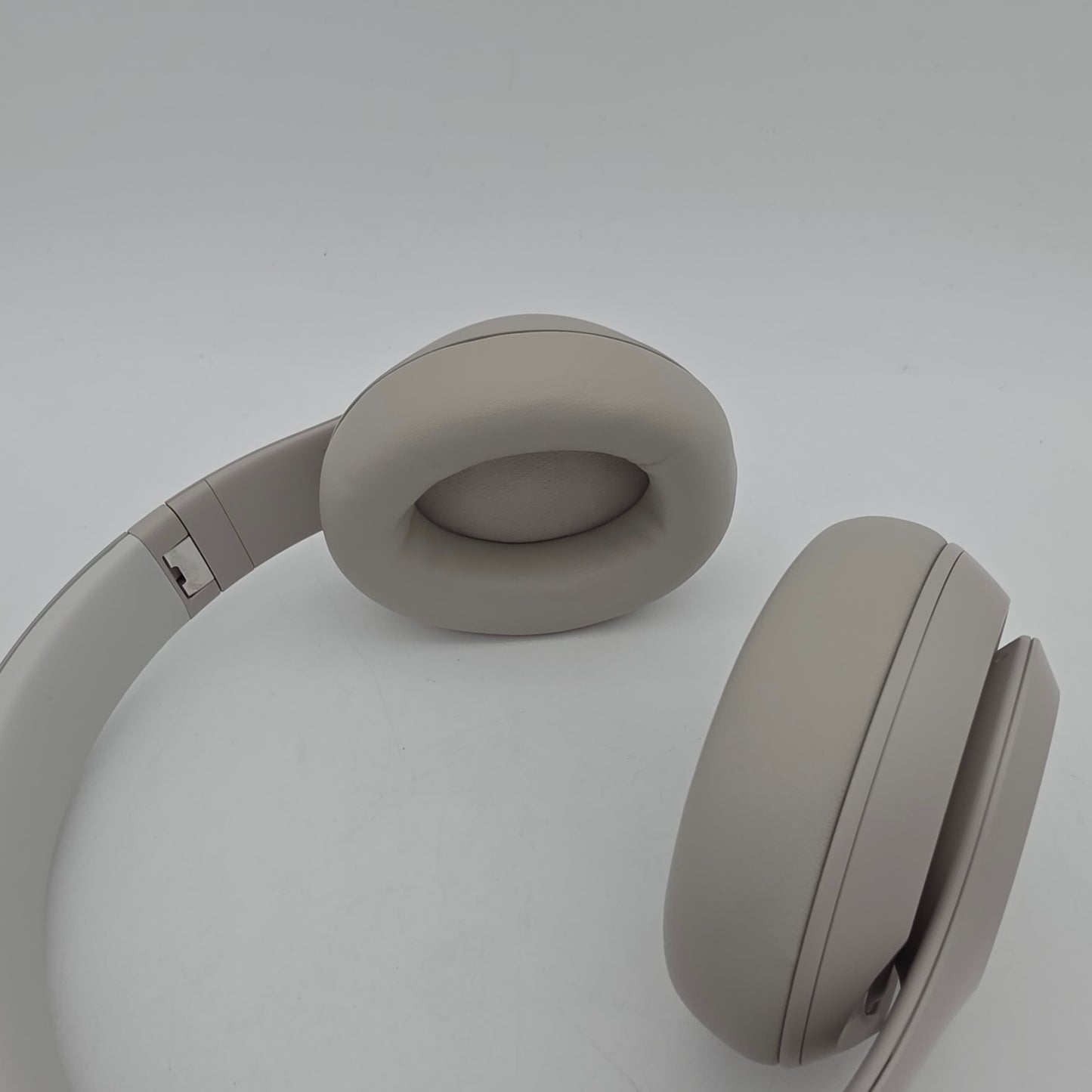 Beats Studio Pro Wireless Over-Ear Bluetooth Headphones Sandstone A2924
