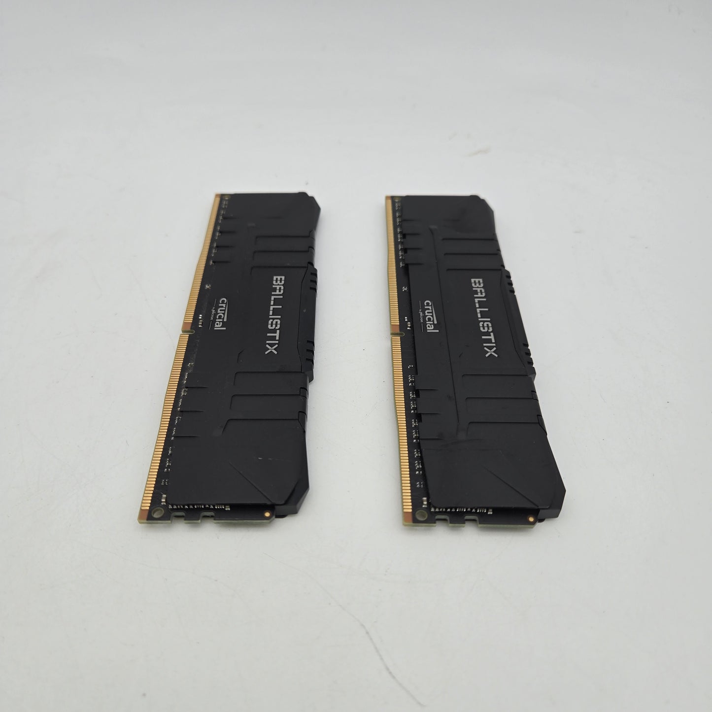 Crucial Ballistix 16GB (2x8GB) RAM DDR4 3200MHz BL8G32C16U4B.M8FE