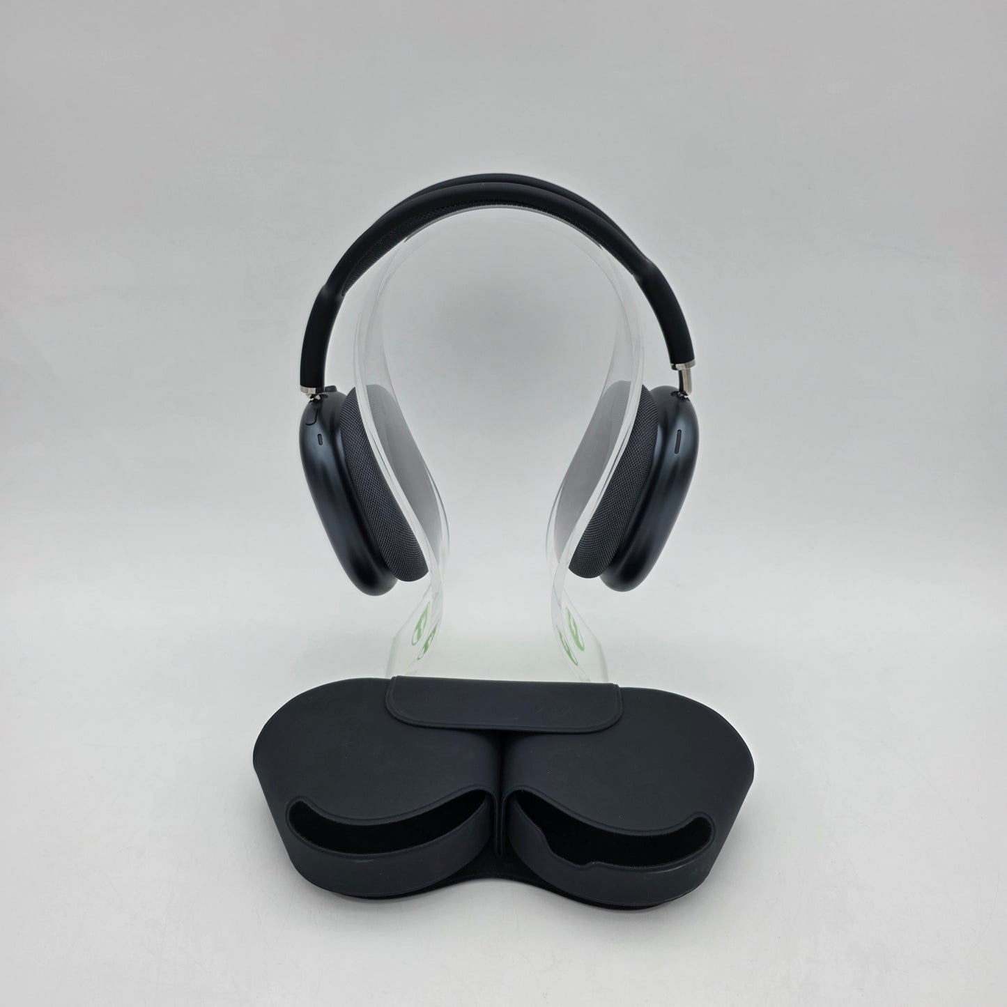 Apple AirPods Max USB-C Wireless Over-Ear Headphones Midnight MWW43AM/A