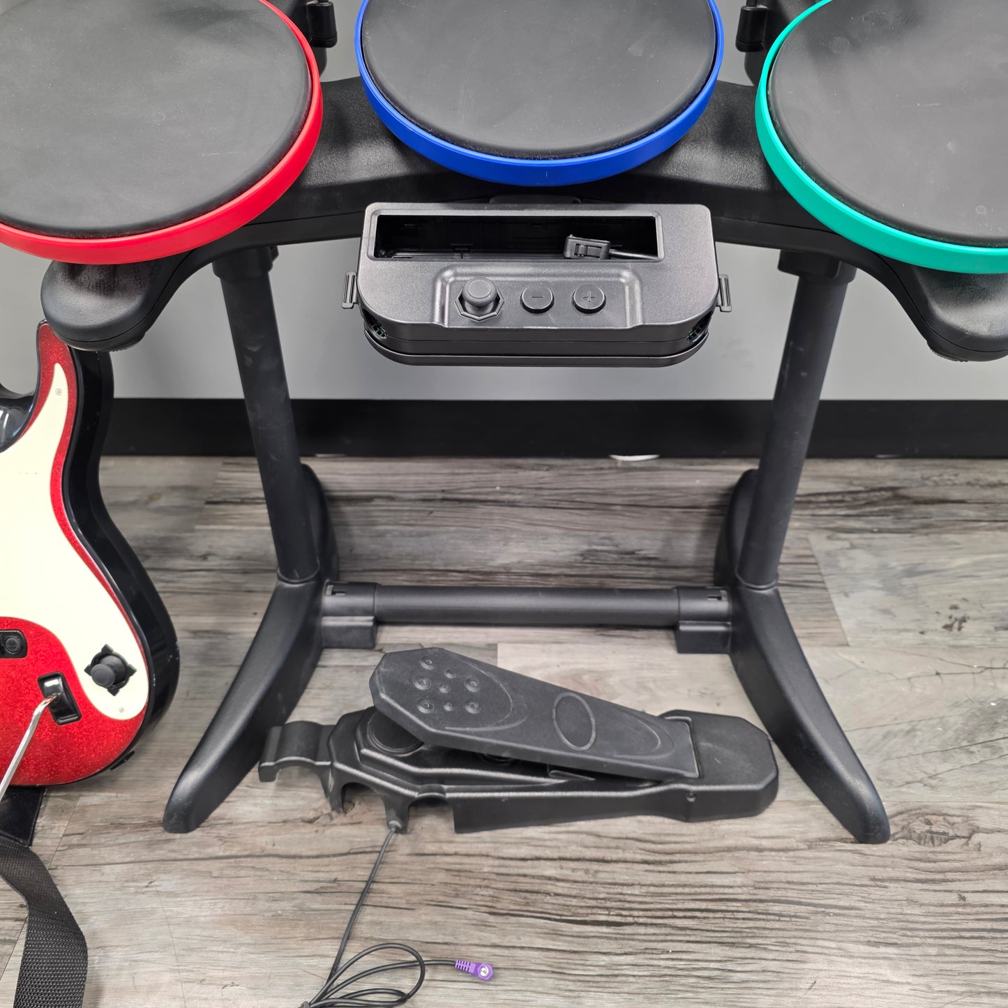 Nintendo Guitar Hero Guitar and Drum Pad Controller Black