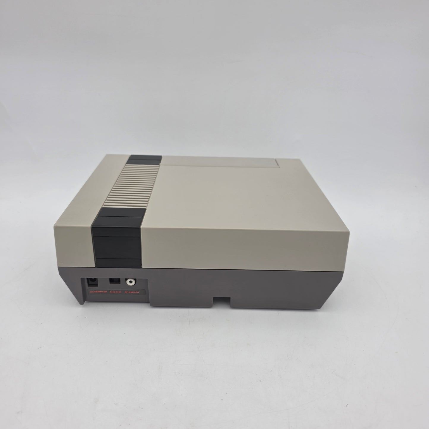 Nintendo Entertainment System NES Video Game Console NES-001 Gray
