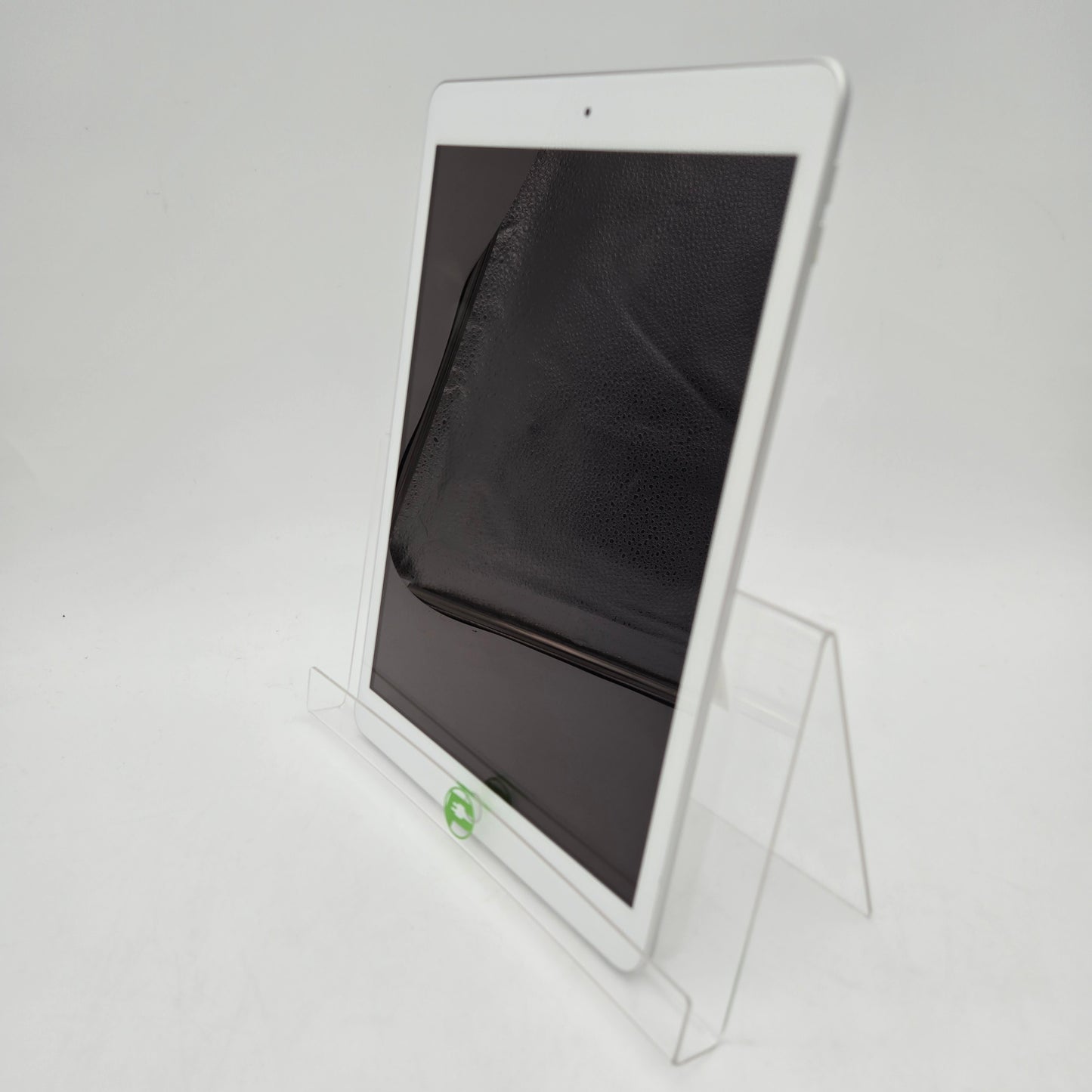 WiFi Only Apple iPad 8th Gen 32GB 17.6.1 Gold A2270