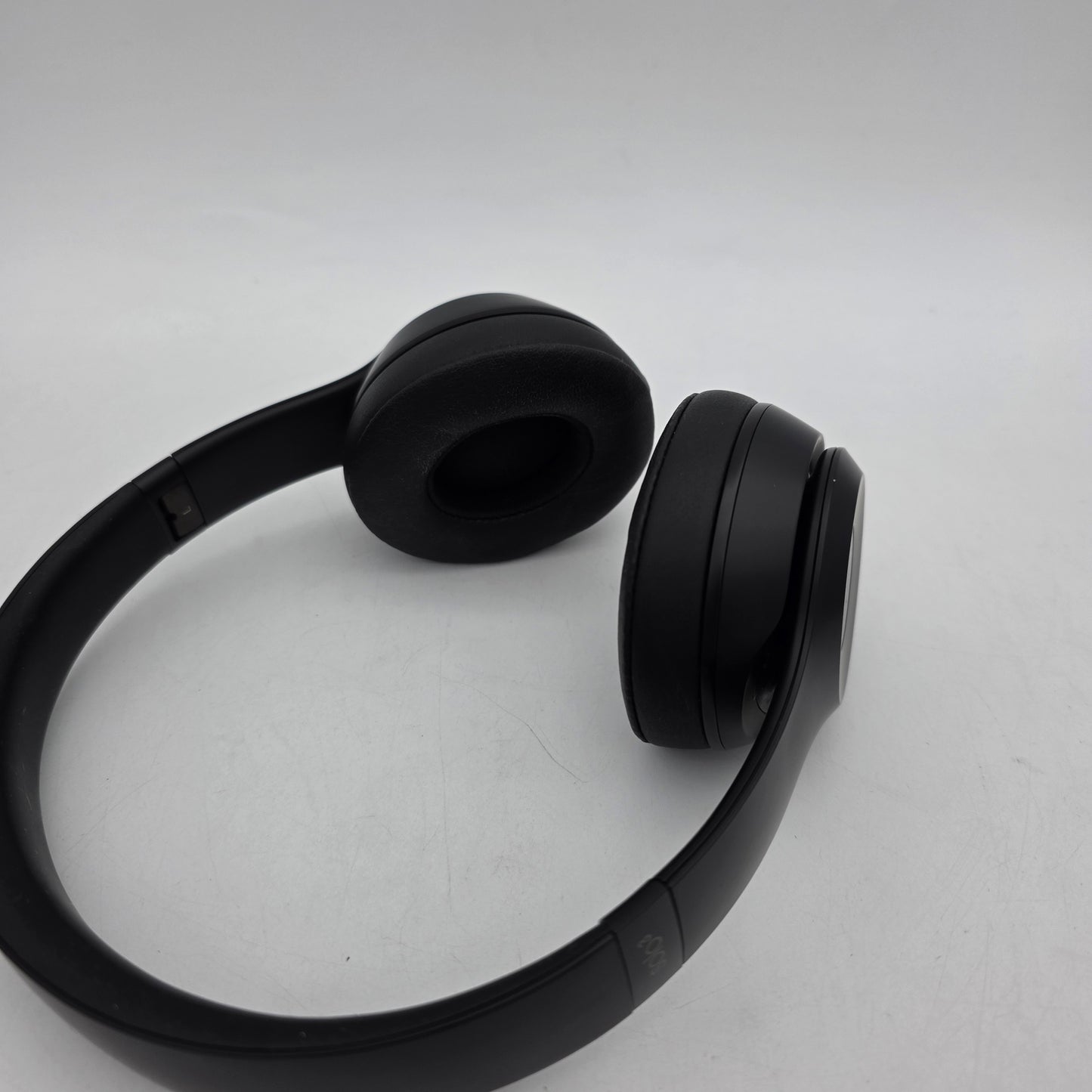 Beats Solo3 Wireless On-Ear Bluetooth Headphones Black A1796