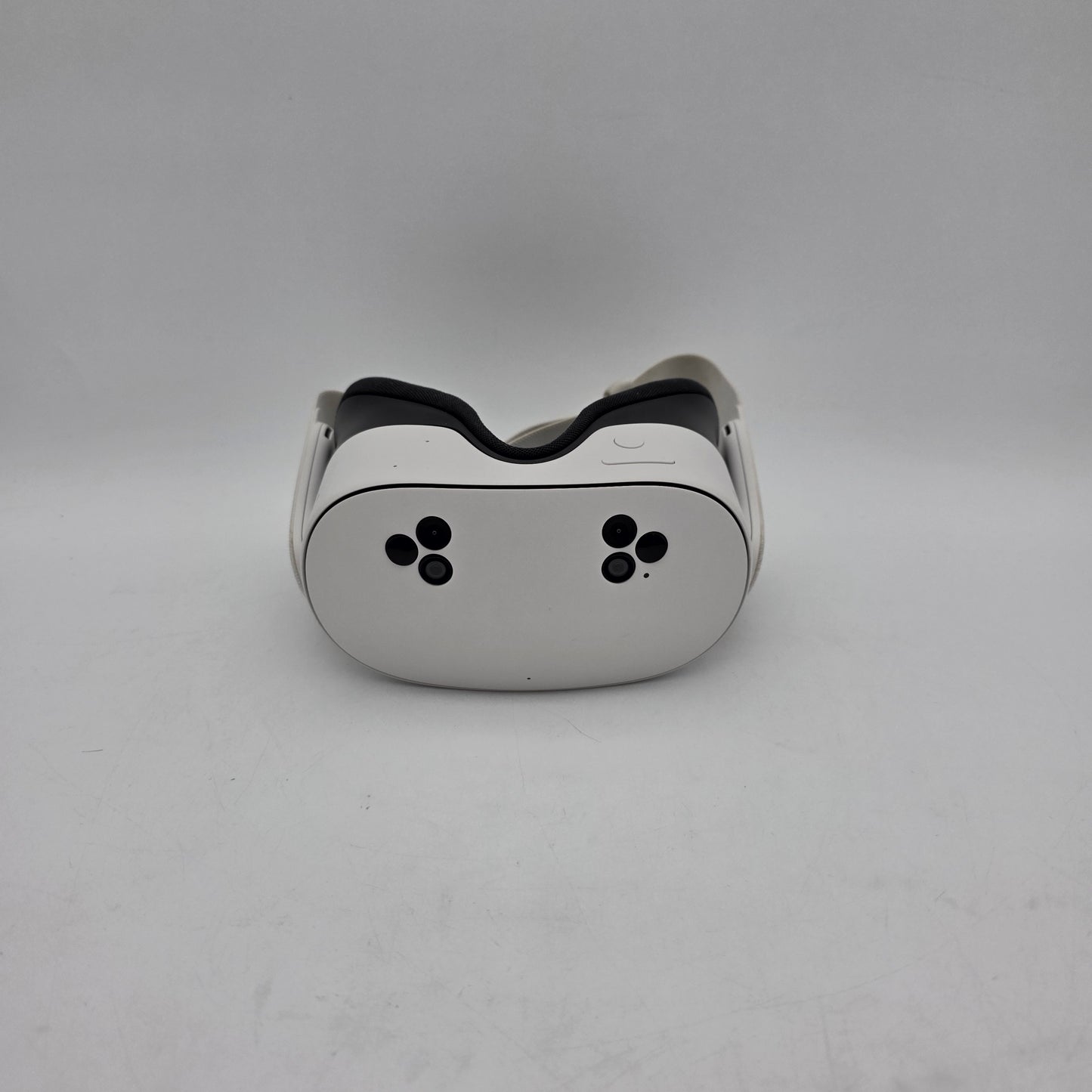 Meta Quest 3S 128GB Standalone All-in-One VR Headset P97
