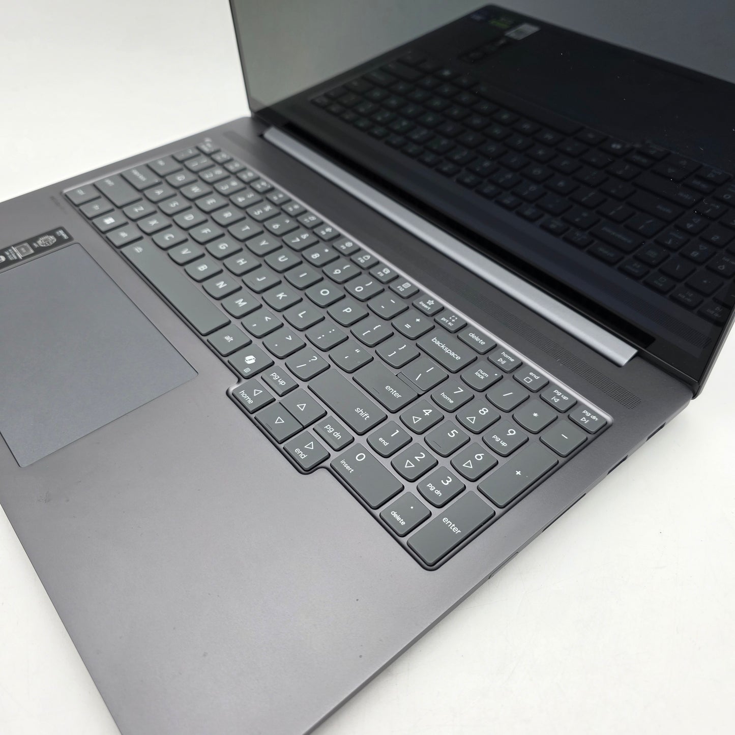 Lenovo IdeaPad 5 PRO 16" Core Ultra 9 285H 32GB RAM 1TB SSD GeForce RTX 5050
