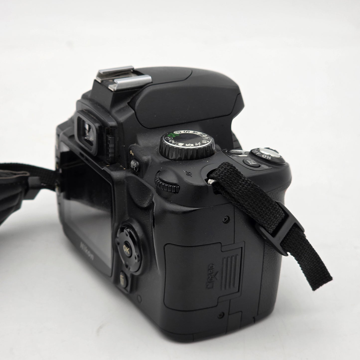 Nikon D60 10.2MP Digital SLR DSLR Camera