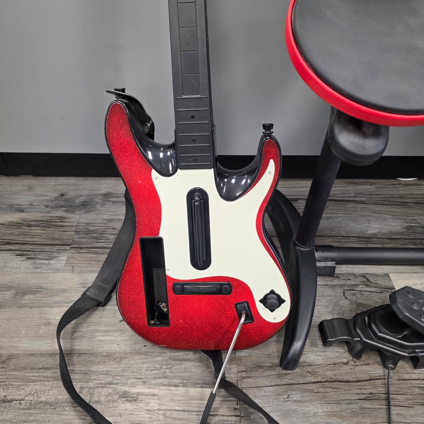 Nintendo Guitar Hero Guitar and Drum Pad Controller Black
