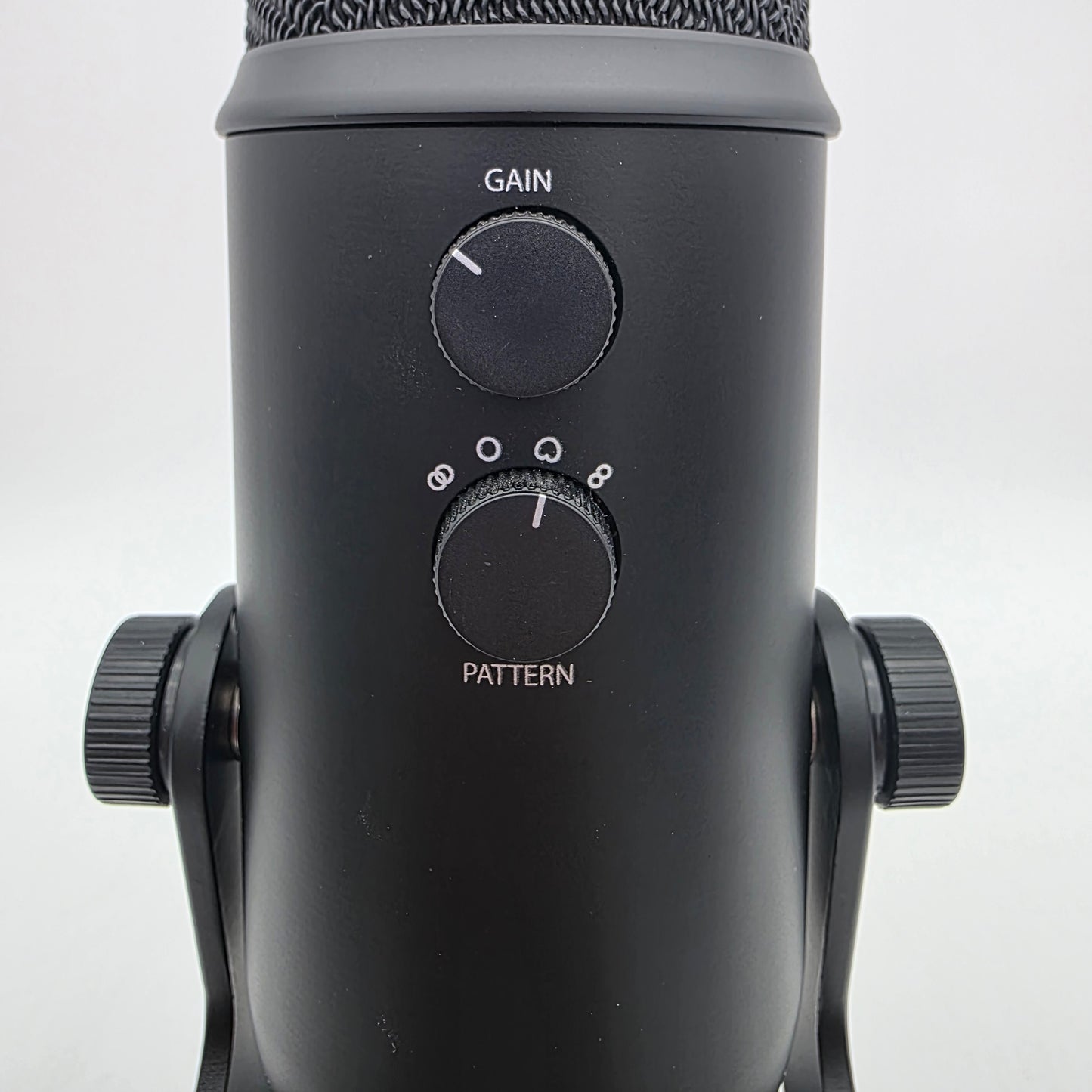Blue Blue Yeti Blackout Condenser Studio Microphone