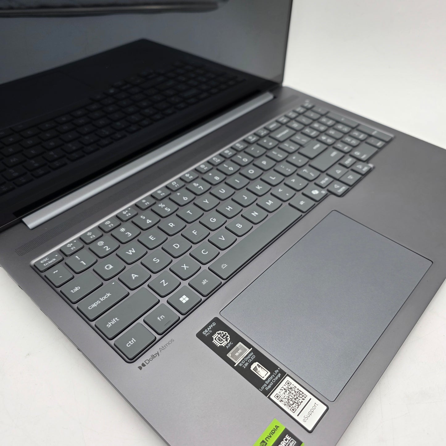 Lenovo IdeaPad 5 PRO 16" Core Ultra 9 285H 32GB RAM 1TB SSD GeForce RTX 5050