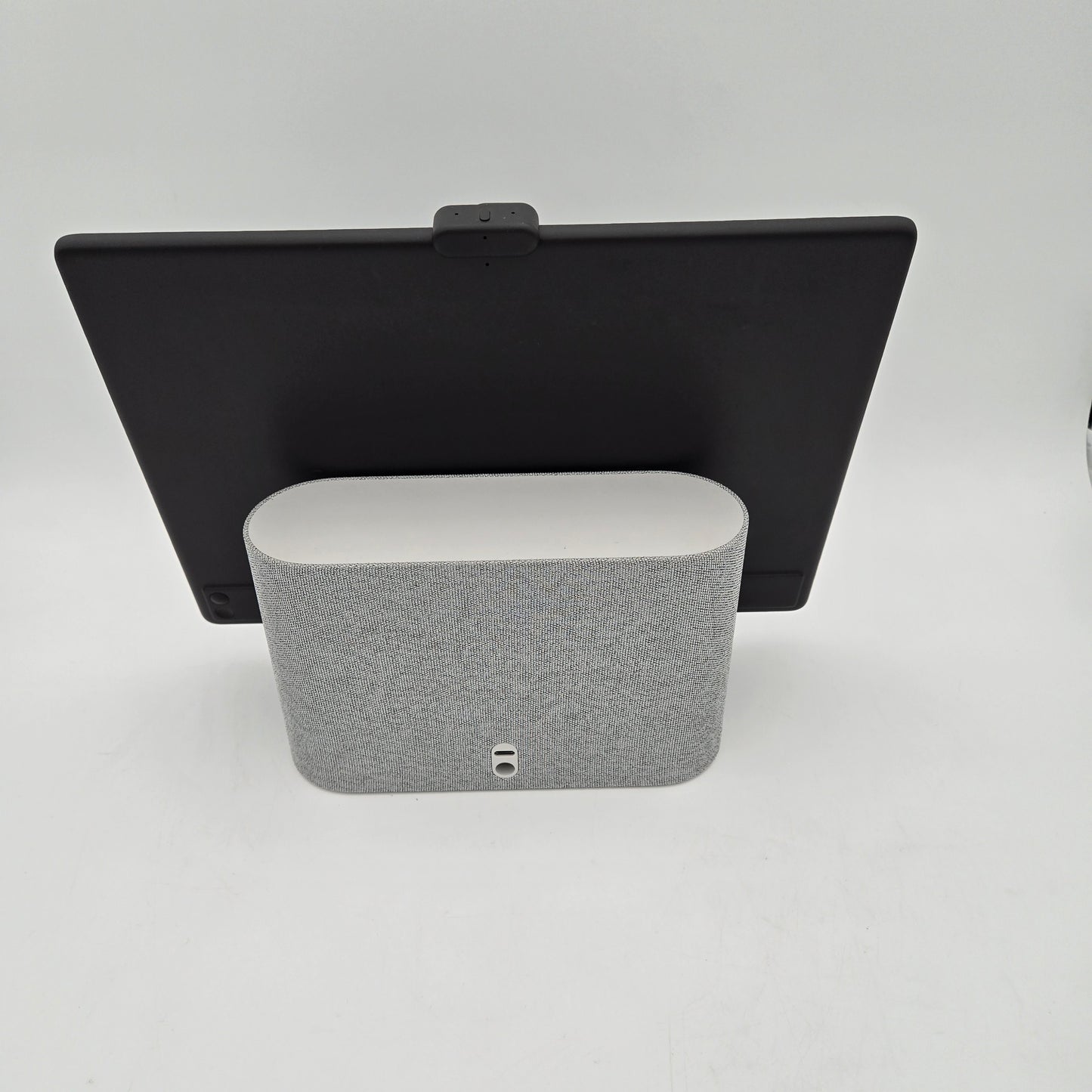 Meta Portal Plus 14" Smart Speaker WT74BL