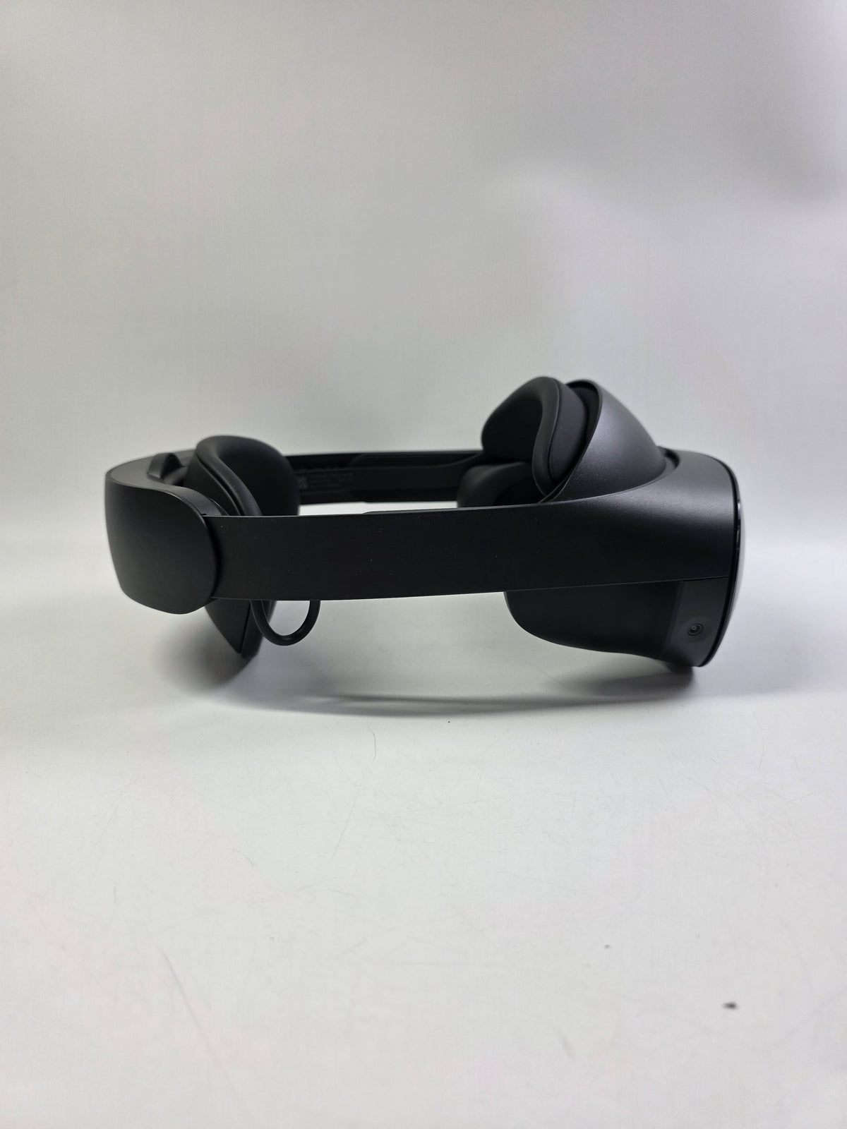 Meta Quest Pro 256GB Standalone All-in-One VR Headset DK94EC