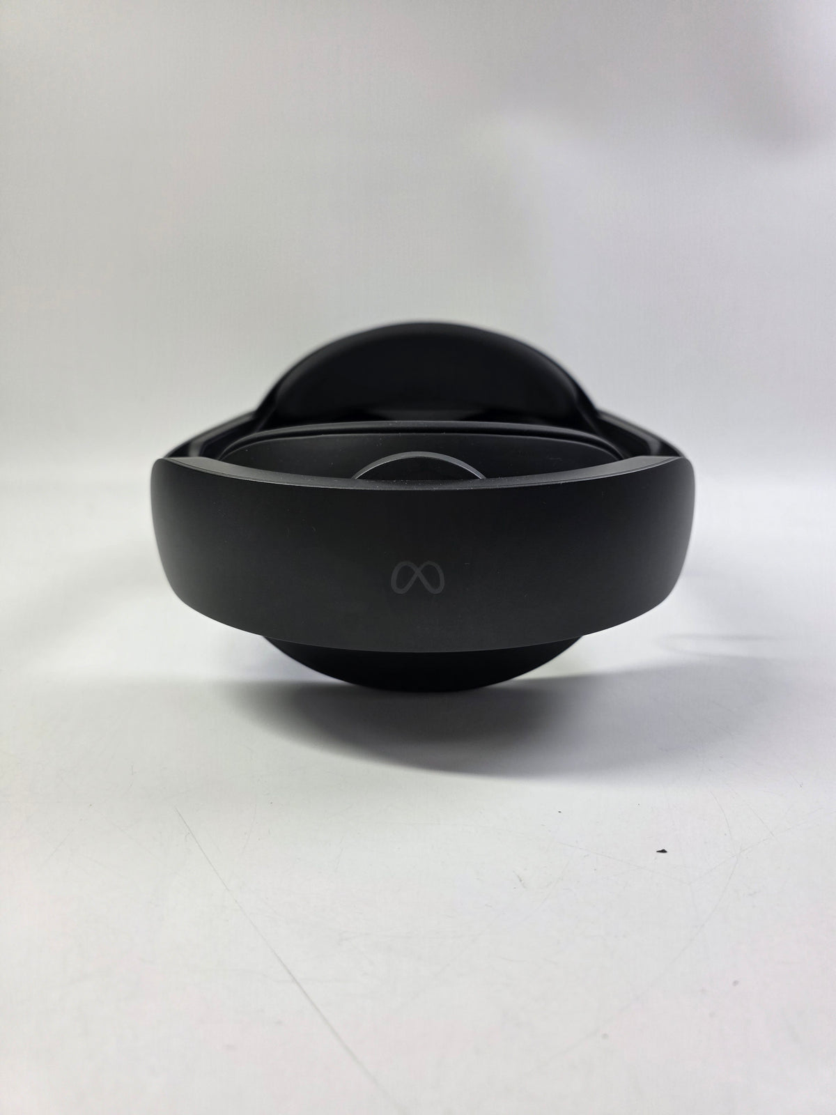 Meta Quest Pro 256GB Standalone All-in-One VR Headset DK94EC