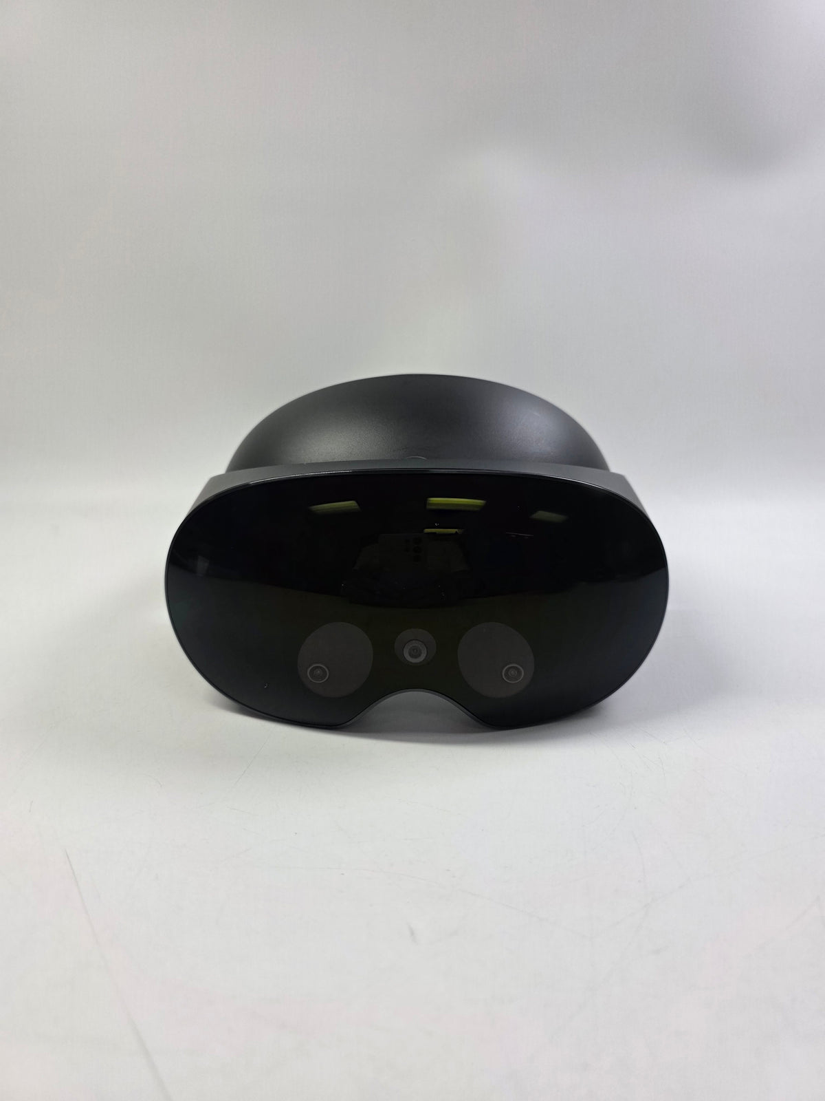 Meta Quest Pro 256GB Standalone All-in-One VR Headset DK94EC