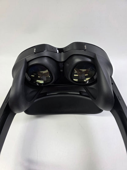 Meta Quest Pro 256GB Standalone All-in-One VR Headset DK94EC