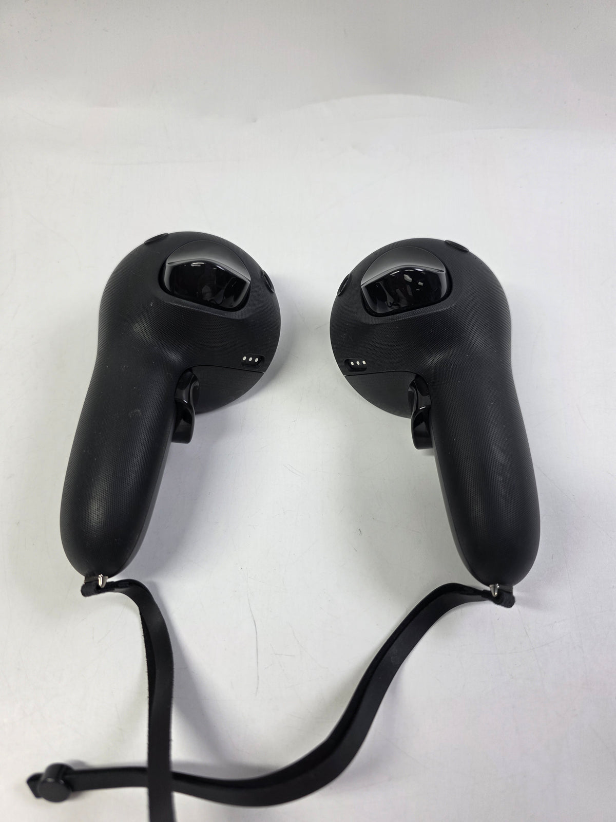 Meta Quest Pro 256GB Standalone All-in-One VR Headset DK94EC