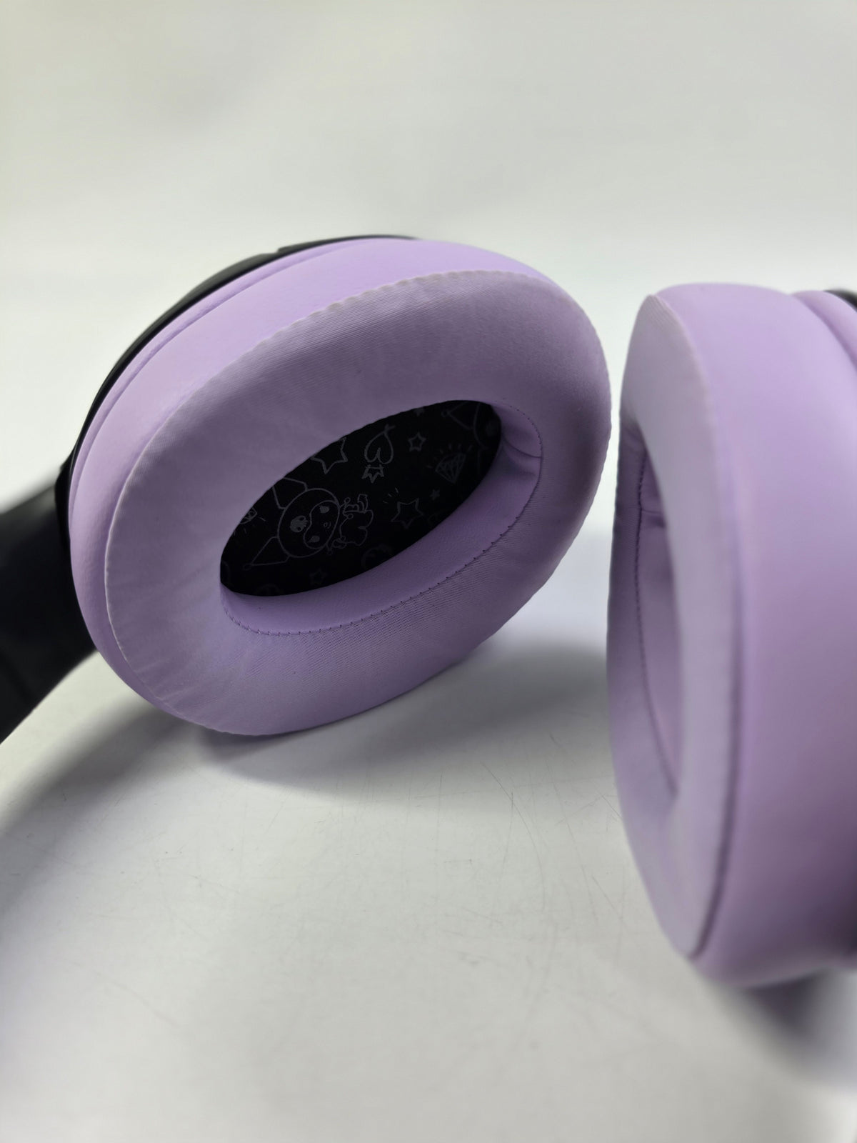 New Razer Kraken Kitty V2 BT Over Ear Gaming Headset Purple RZ04-04860300-R3M1