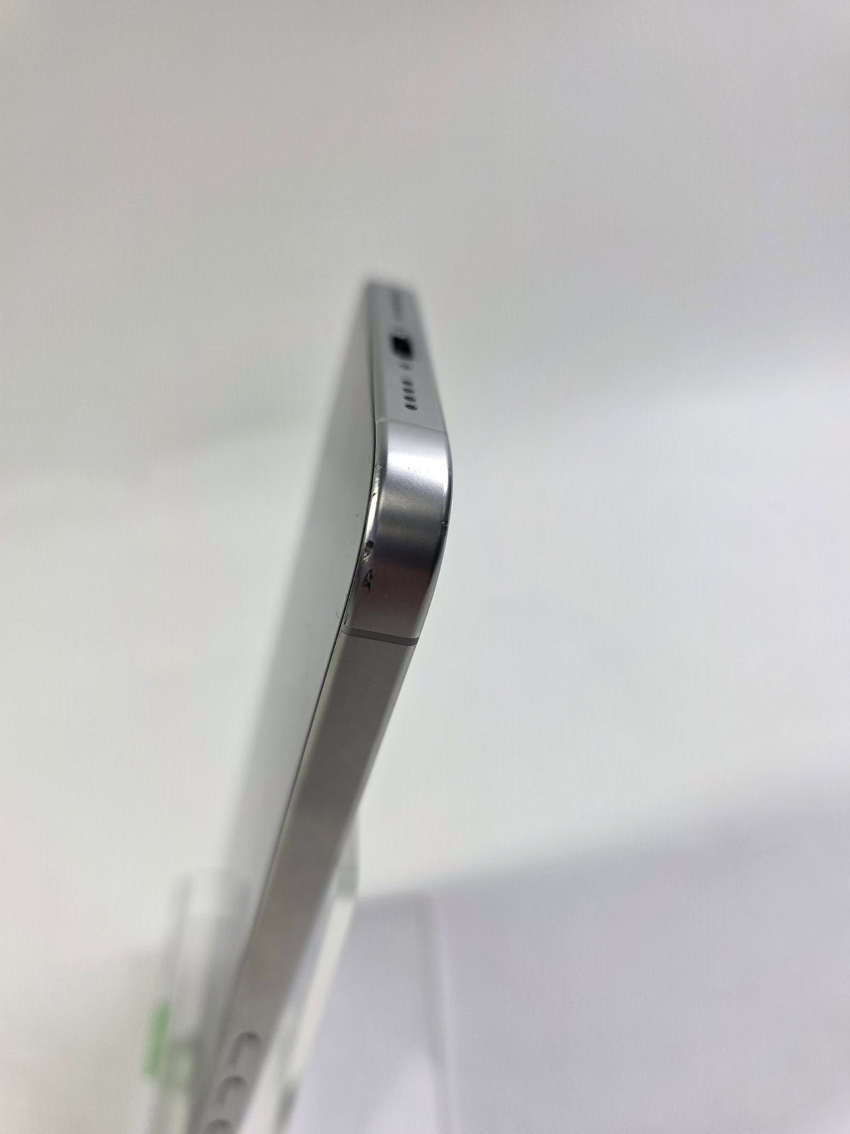 Unlocked Apple iPhone 16 Pro Max 256GB 26.7 White Titanium NYW43LL/A