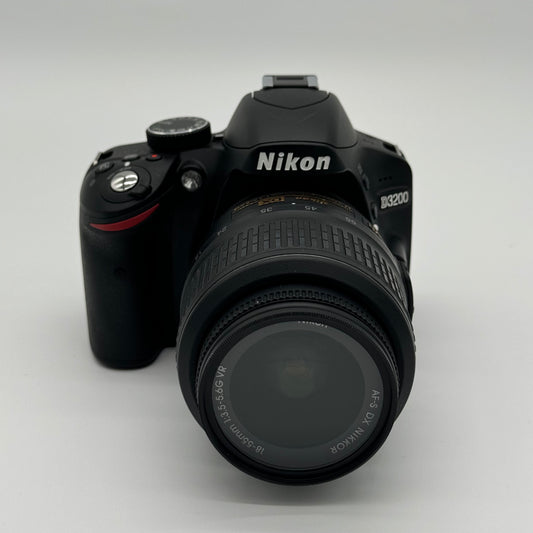 Nikon D3200 24.2MP Digital SLR DSLR Camera 2,853 Shutter Count With Lens