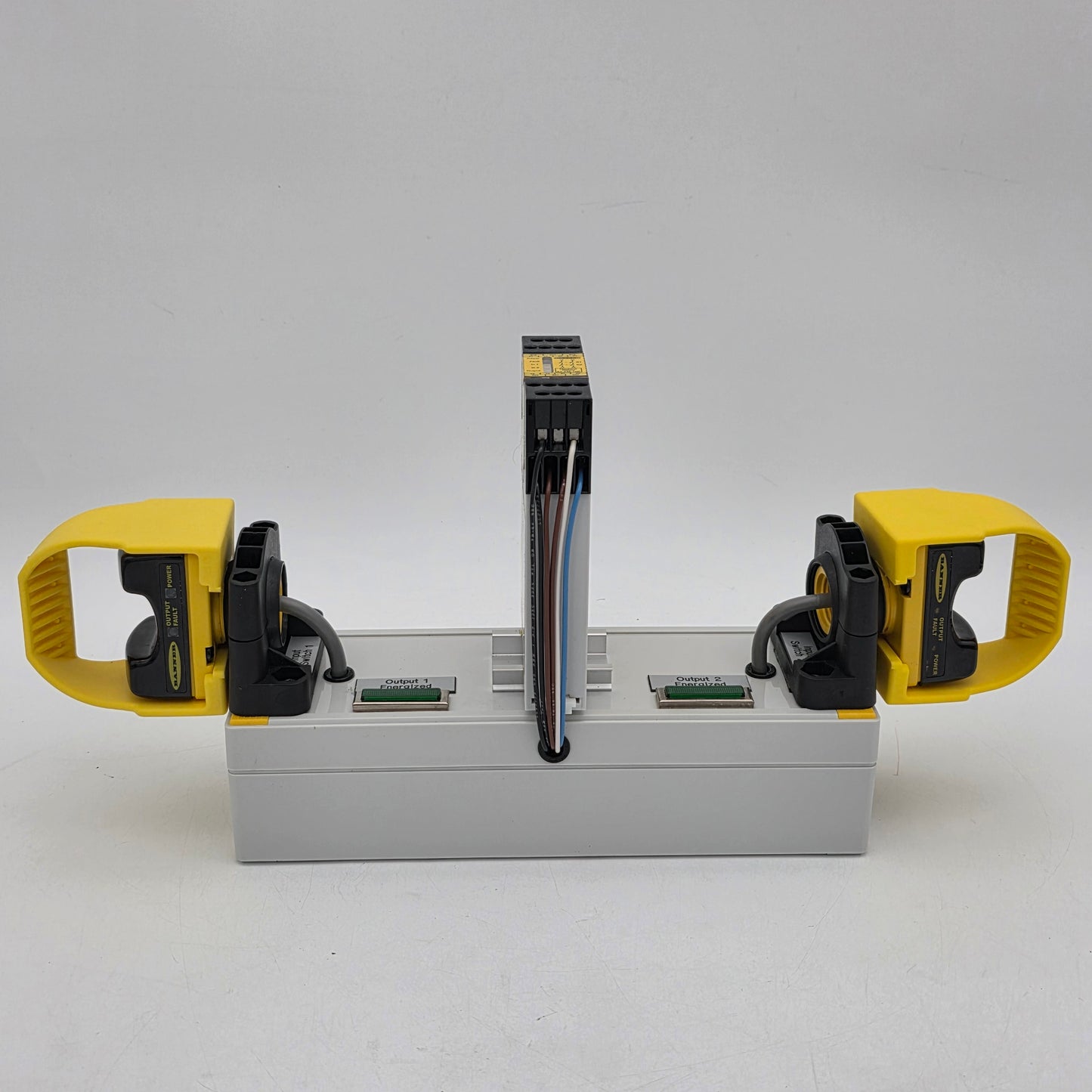 Banner Duo-Touch Two-Hand Control Kit Safety Relay AT-FM-10K