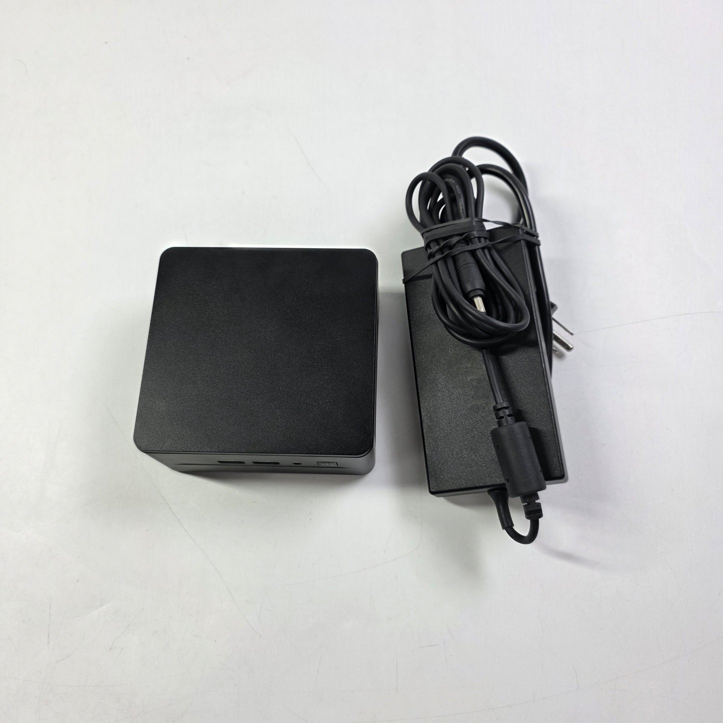 ASUS NUC 12 Pro Mini PC i5-1240p 1.70GHz 16GB RAM SSD 2TB SSD