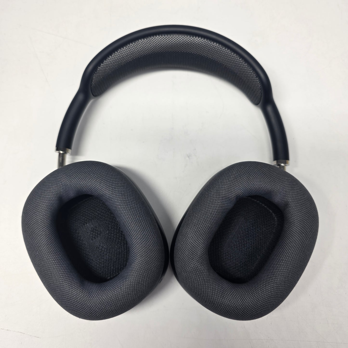 Apple AirPods Max Wireless Over-Ear Headphones Midnight MWW43AM/A