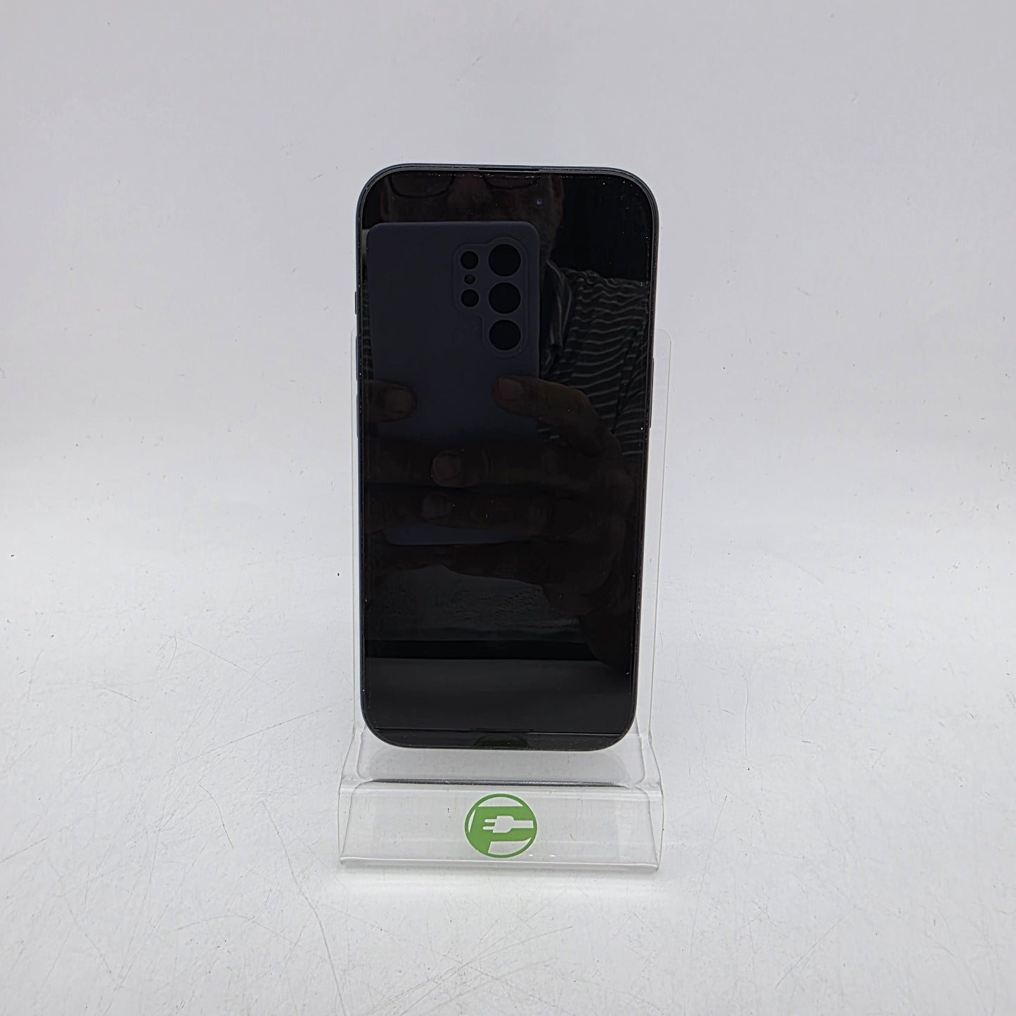 Unlocked Apple iPhone 15 128GB 18.6.1 Black A2846