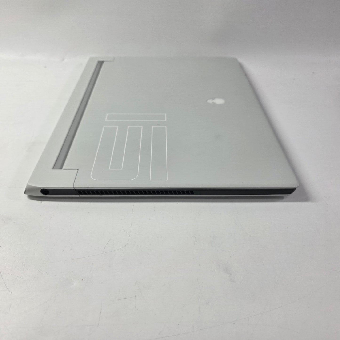 Alienware X15 P1114 15.6" i9-12900H 2.5GHz 32GB RAM 2TB SSD GeForce RTX 3080 Ti