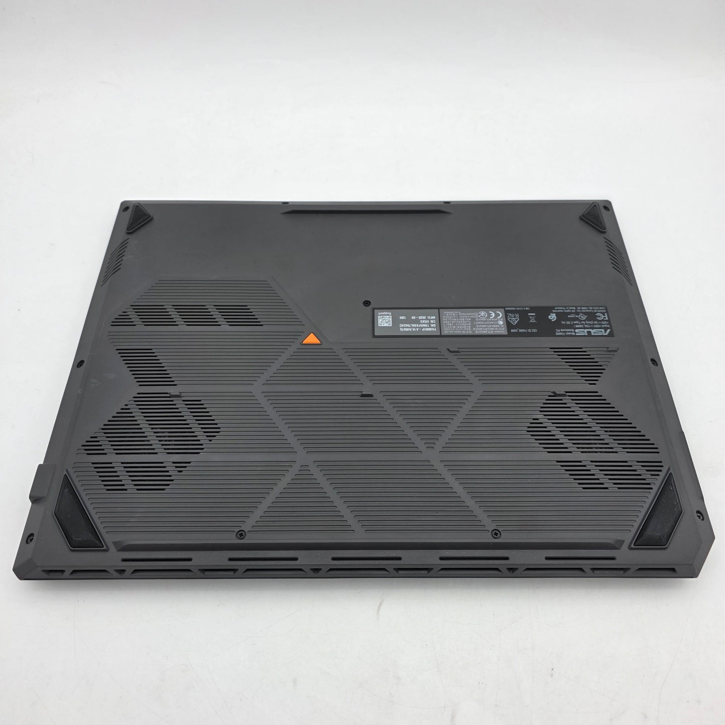 Asus TUF A16 FA608 16" Ryzen 9 270 4.0GHz 32GB RAM 1TB SSD GeForce RTX 5070