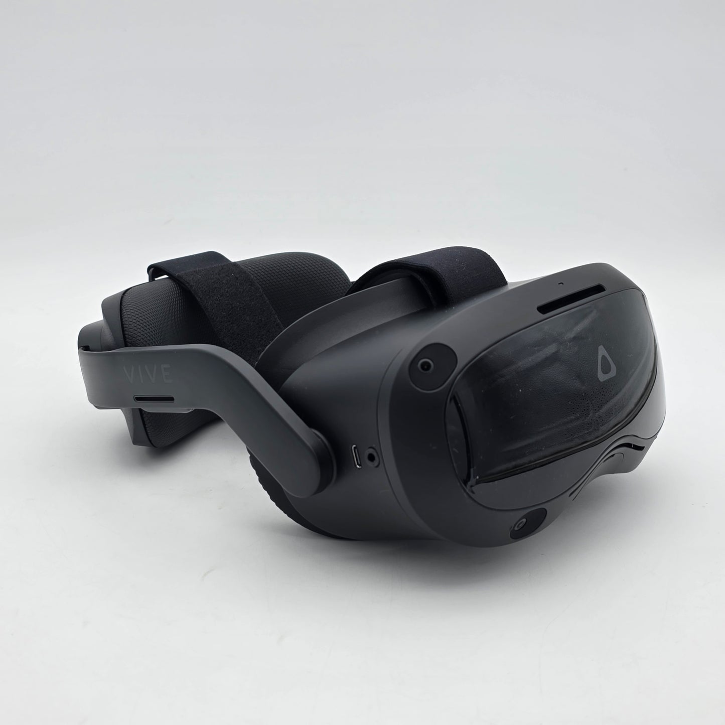 HTC Vive Focus 3 128GB Virtual Reality Headset 2QA4100