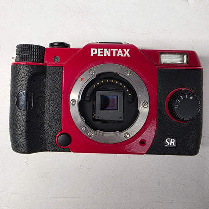 Pentax Q10 12.4MP Compact Digital Camera