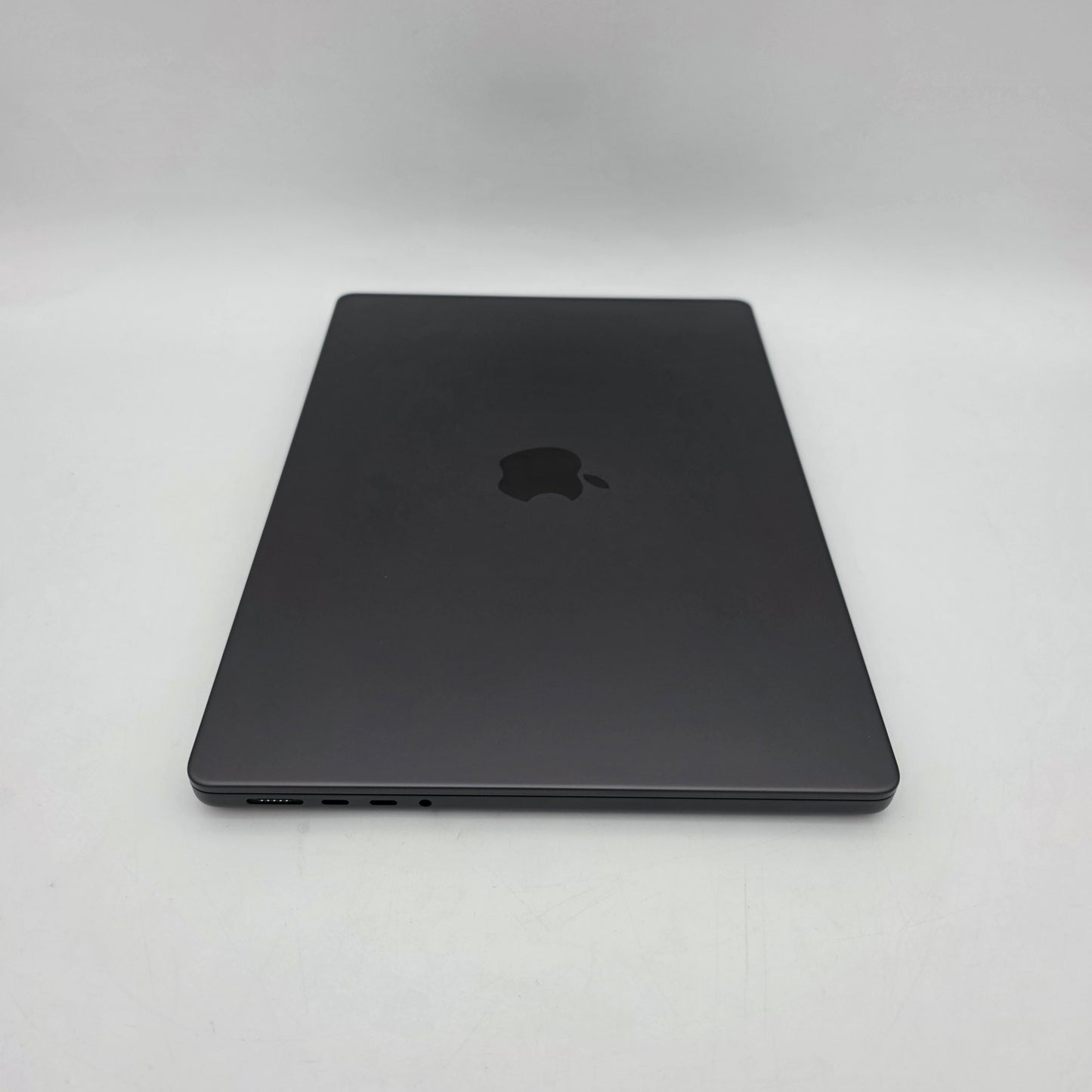 2024 Apple MacBook Air 14" M4 4.5GHz 16GB RAM 512GB SSD MW2U3LL/A