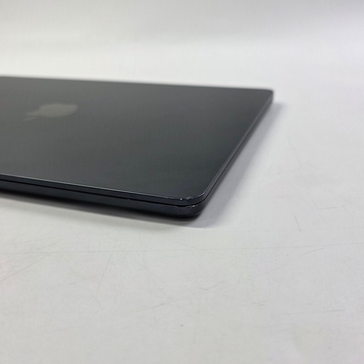 2022 Apple MacBook Air 13.6" M2 8C GPU 3.5GHz 8GB RAM 256GB SSD MLY33LL/A