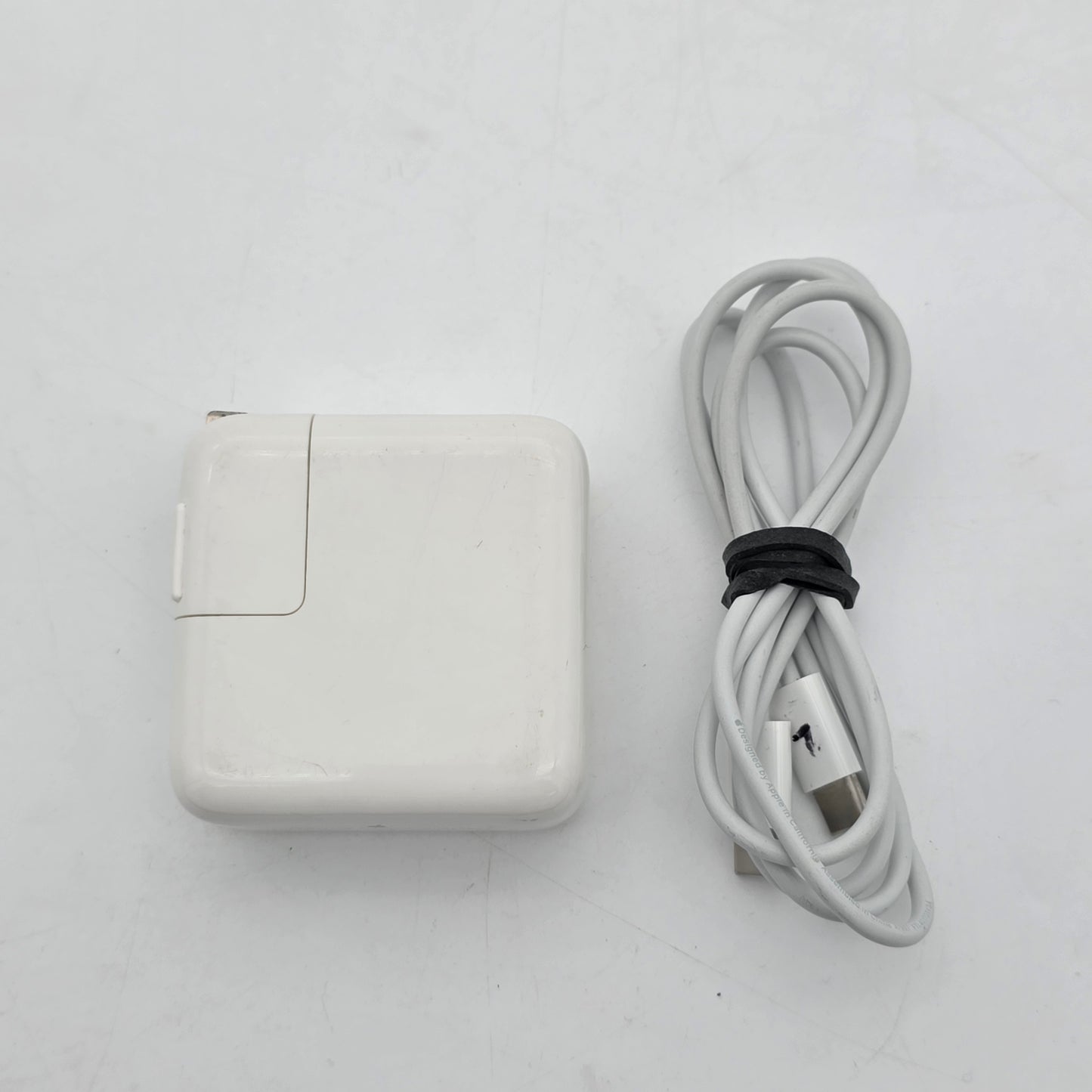 2019 Apple MacBook Air 13.3" i5 1.6GHz 8GB RAM 128GB SSD Space Gray A1932