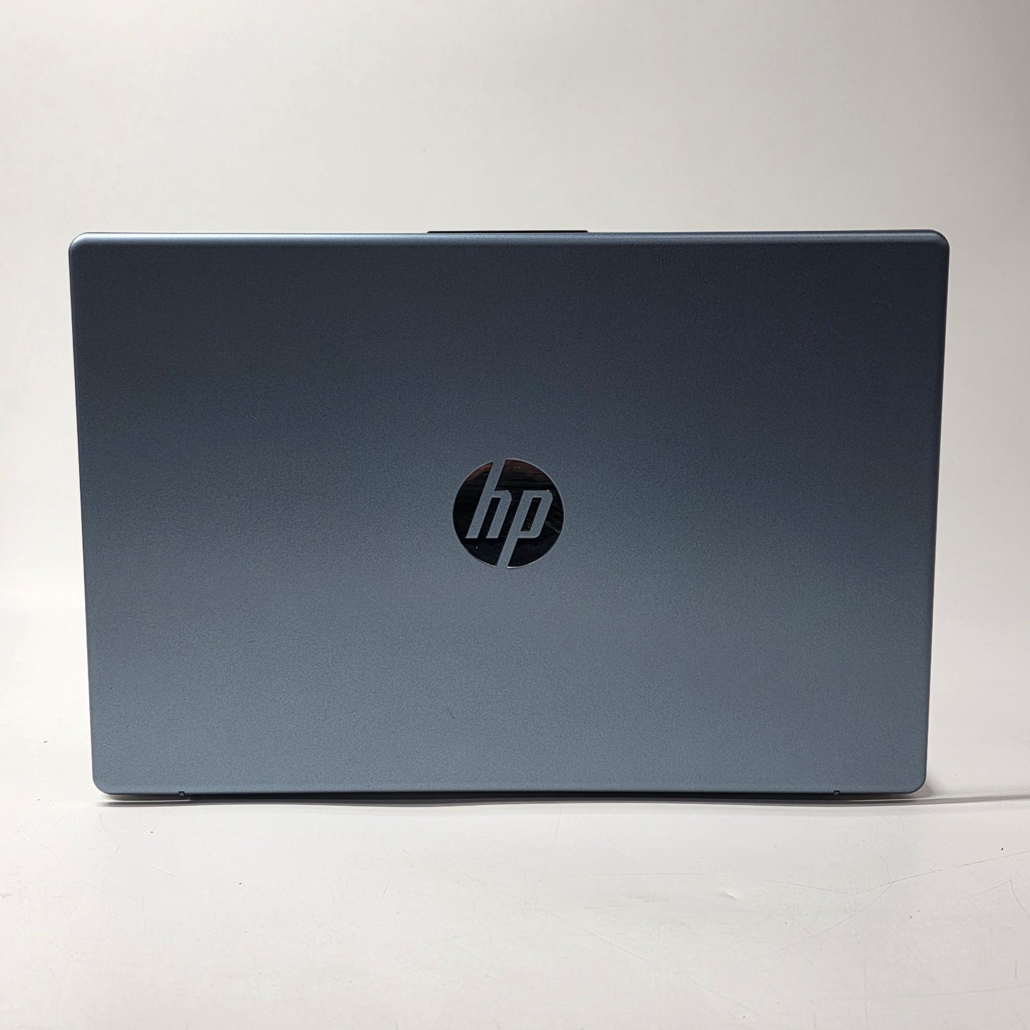 HP Laptop 14-EM0002WM 14" Athlon Silver 7120U 2.4GHz 4GB RAM 128GB SSD