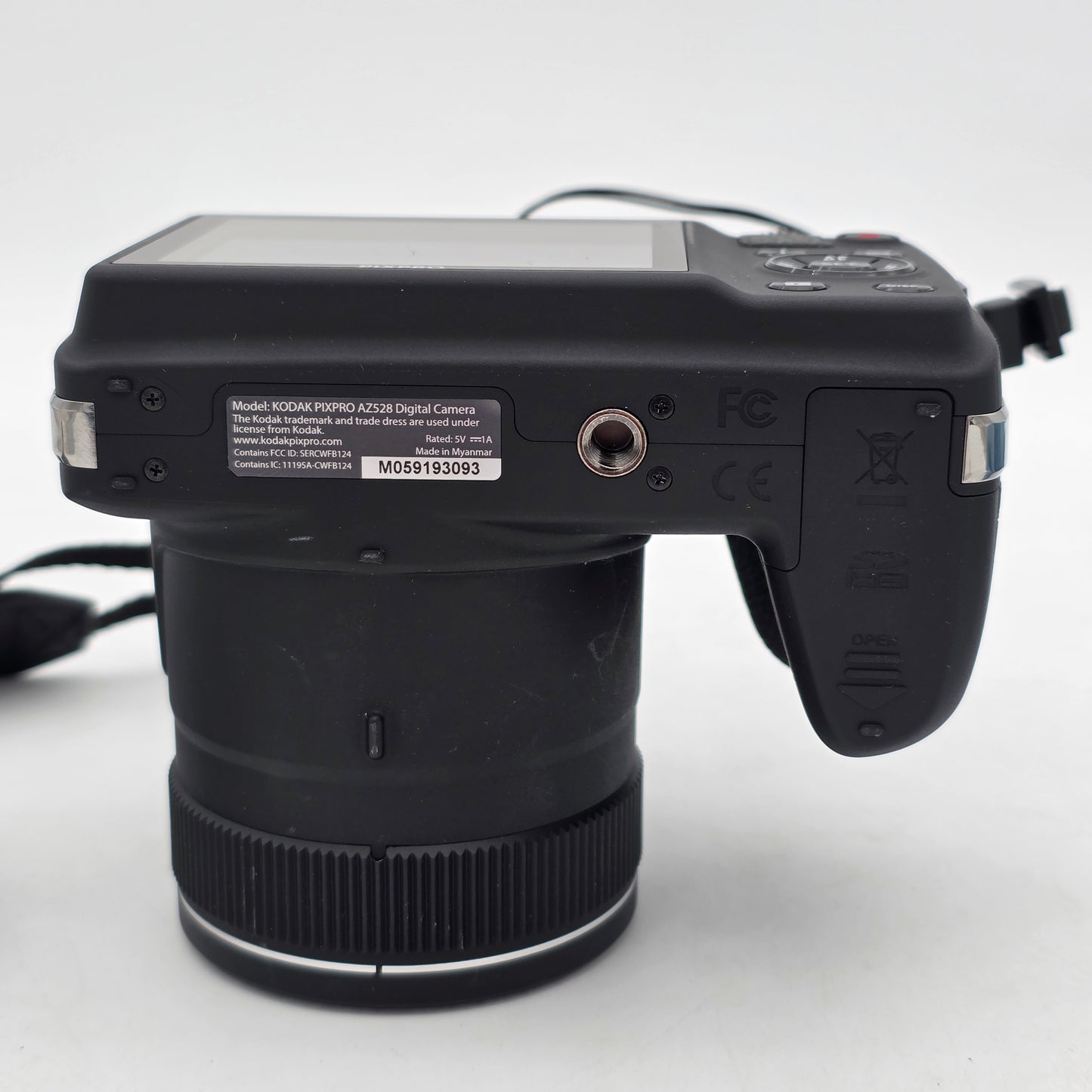 Kodak PIXPRO AZ528 16.0MP Digital Camera