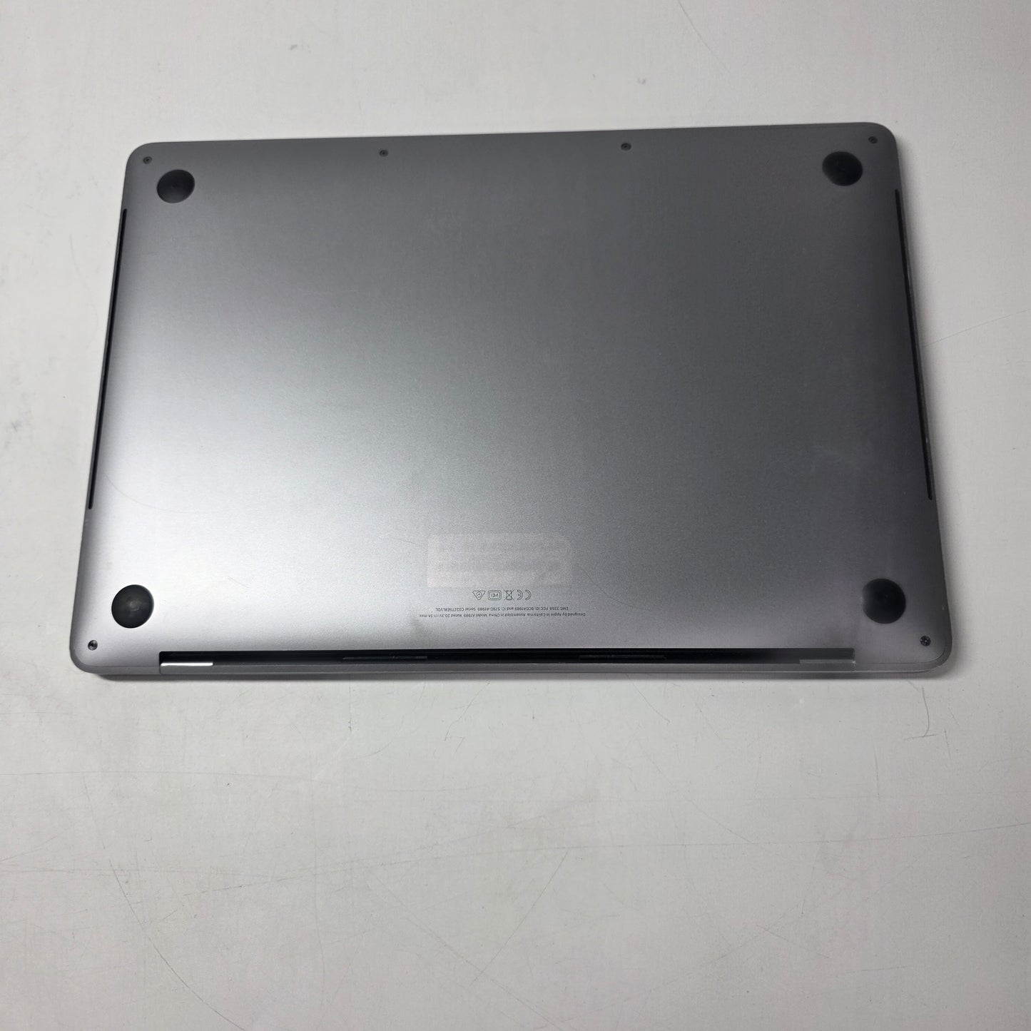 2018 Apple MacBook Pro 13.3" i7 2.8GHz 16GB RAM 512GB SSD Silver A1989