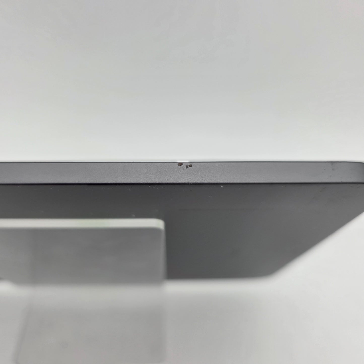 WiFi Only Apple iPad Mini 6th Gen 64GB 18.3.2 Space gray MK7M3LL/Ap
