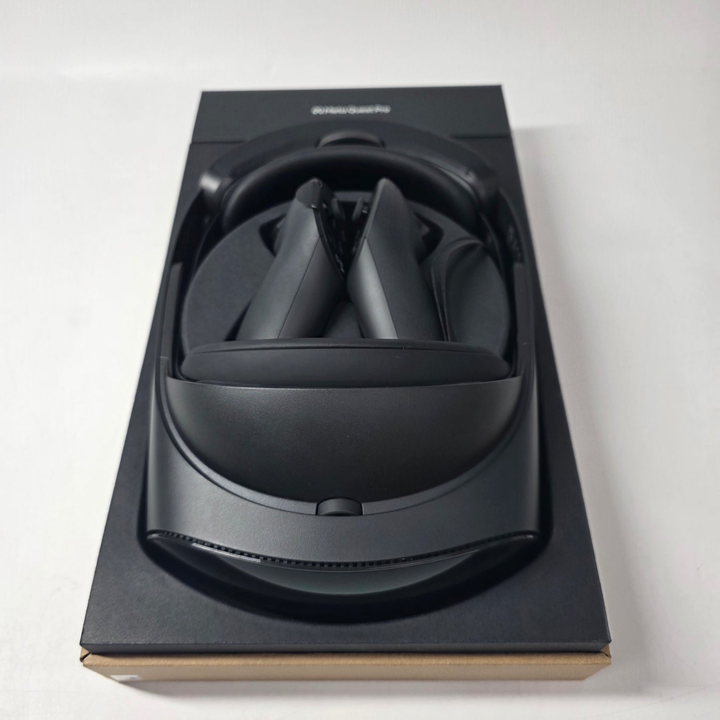 Meta Quest Pro 256GB Standalone All-in-One VR Headset DK94EC