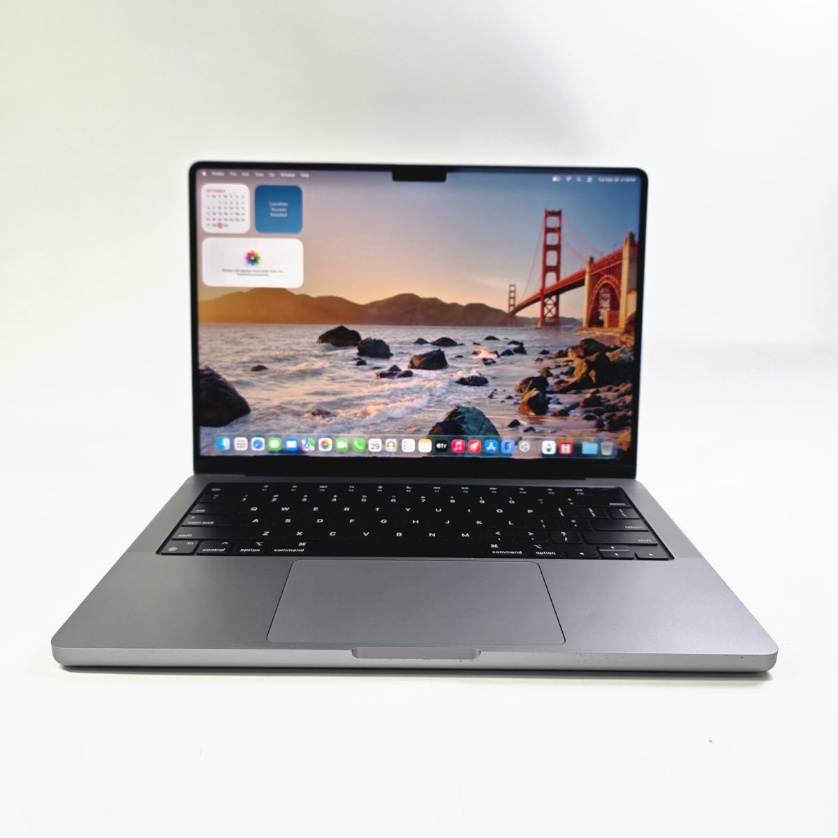 2021 Apple MacBook Pro 14" M1 Pro 16C GPU 3.2GHz 16GB RAM 1TB SSD MKGQ3LL/A